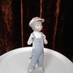 LLADRO BOY FROM MADRID (Retired)